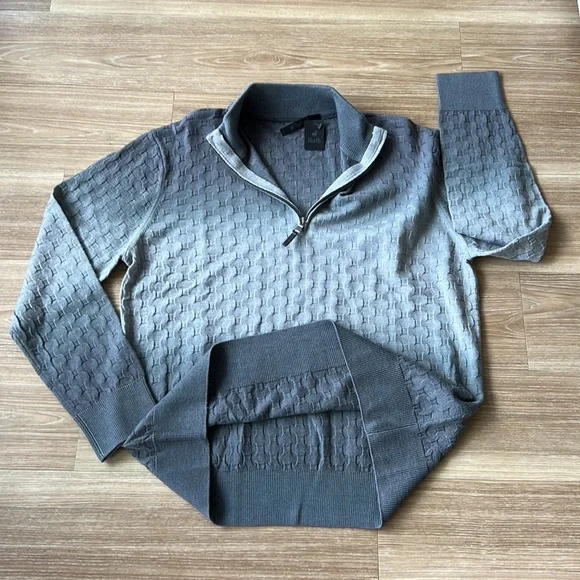 Raffi textured metallic silver gray size medium fitted sweater with zip